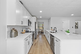 5303 Glen Harwell Rd in Plant City, FL - Building Photo - Building Photo