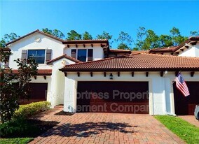 7963 Bristol Cir in Naples, FL - Building Photo