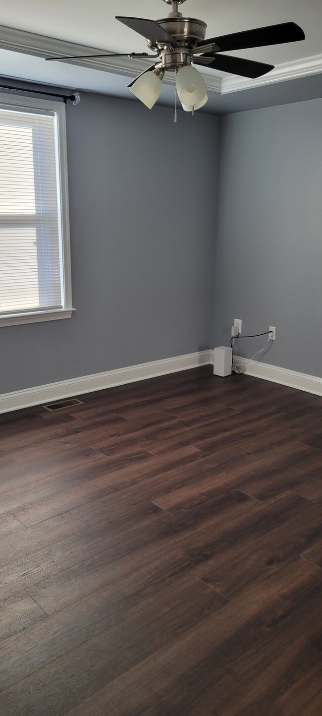 property at 1429 Boulder Ln