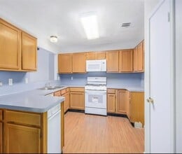 8322 Old Maple Ln in Humble, TX - Building Photo - Building Photo