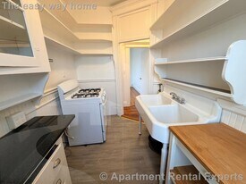 72 Kirkland St in Cambridge, MA - Building Photo