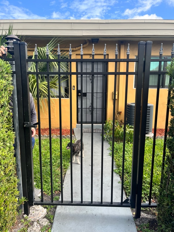 1845 Pembroke Rd in Hollywood, FL - Building Photo - Building Photo