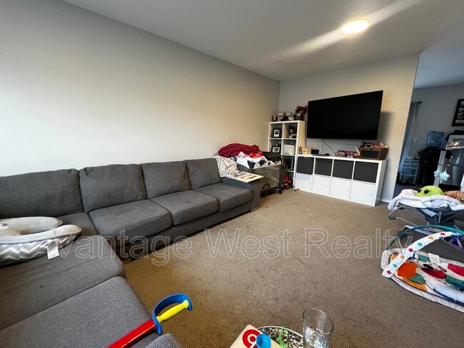 property at 2505 Delray Rd