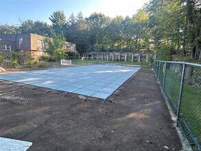 21 Crescent Dr in Thiells, NY - Building Photo - Building Photo