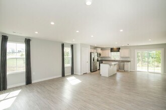 711 Cottage Dr in Columbia, TN - Building Photo - Building Photo