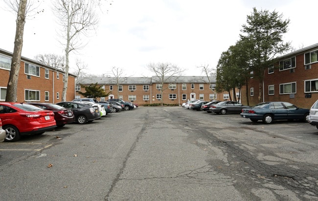 50 Elias Pl in Staten Island, NY - Foto de edificio - Building Photo