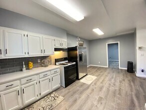 5 Hillside Dr, Unit A in New Fairfield, CT - Building Photo - Building Photo