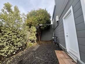 2735 Chestnut St in Oakland, CA - Building Photo - Building Photo