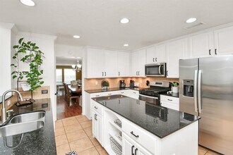 4827 Lazy Timbers Dr in Humble, TX - Building Photo - Building Photo