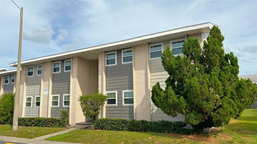 847-847 Sky Lake Cir, Unit Unit D in Orlando, FL - Building Photo