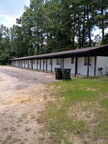 205 Dobbins Ave in Leakesville, MS - Building Photo