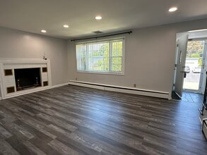 3 Wynne Rd in Norwalk, CT - Building Photo - Building Photo