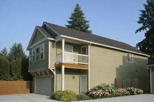 property at 3223 E 27th Cir