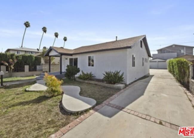 1212 W 92nd St in Los Angeles, CA - Building Photo - Building Photo