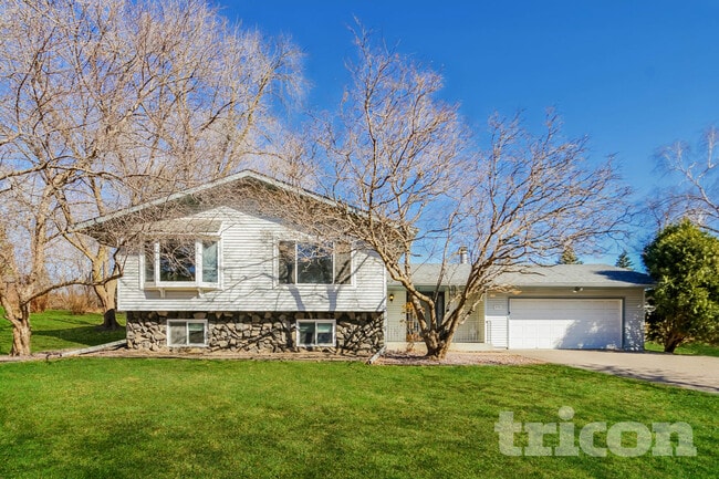property at 9720 28th Ave N