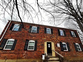 4405 Landside Dr in Louisville, KY - Building Photo