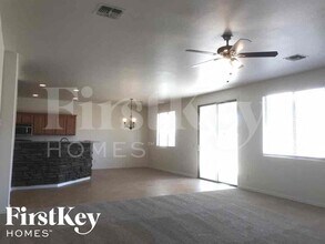 14495 N 135th Ln in Surprise, AZ - Foto de edificio - Building Photo