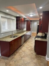 6234 N Sacramento Ave in Chicago, IL - Building Photo - Building Photo