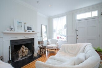 137 S Fairfax St in Alexandria, VA - Foto de edificio - Building Photo