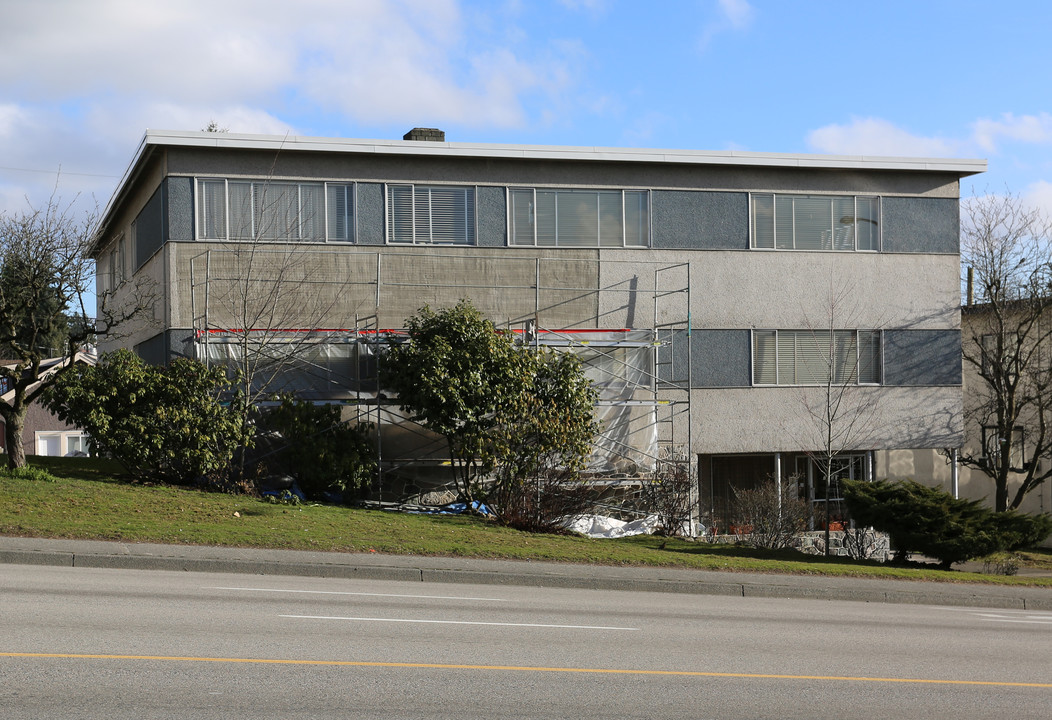 7850 Knight St in Vancouver, BC - Building Photo