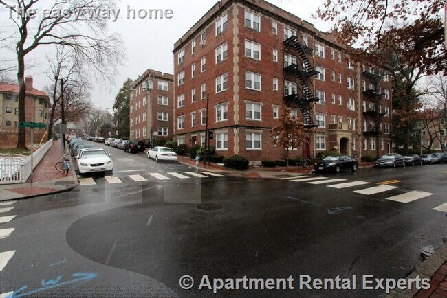 15 Linnaean St in Cambridge, MA - Building Photo - Building Photo