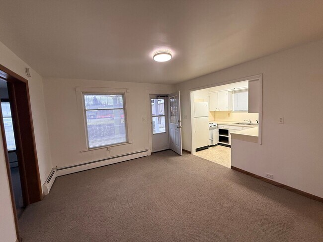 property at 31 E Ash St