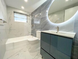 2005 Sans Souci Blvd in North Miami, FL - Building Photo