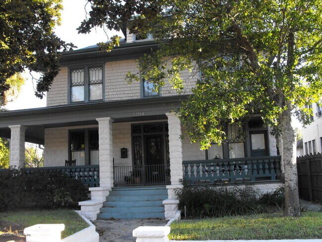 2204 Oak St-Unit -B in Jacksonville, FL - Foto de edificio - Building Photo