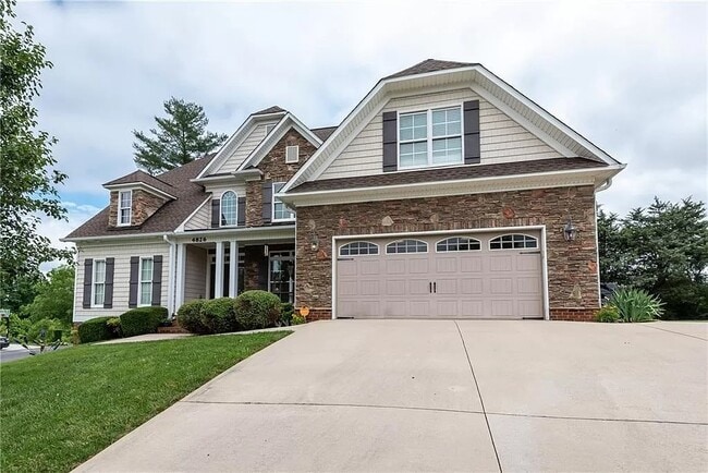 4826 Morning Glow Ln in Hickory, NC - Building Photo - Building Photo