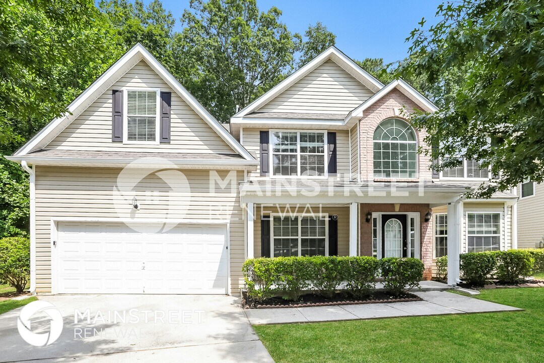 665 Lakeridge Ct in Covington, GA - Building Photo