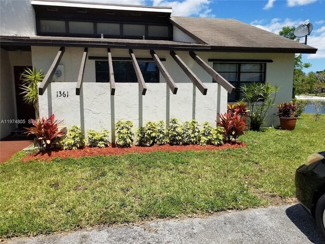 1361 Sandpiper Blvd in Homestead, FL - Building Photo - Building Photo