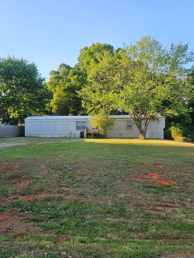 property at 109 Cottondale Rd