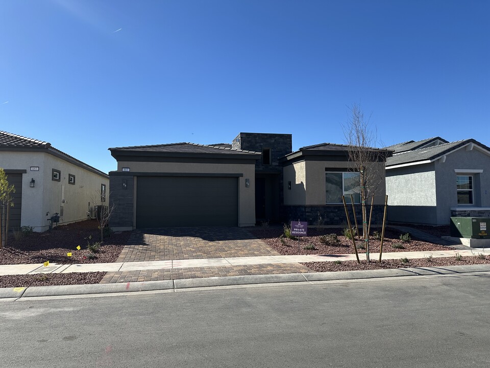 861 Bittern Lake Street in Henderson, NV - Building Photo