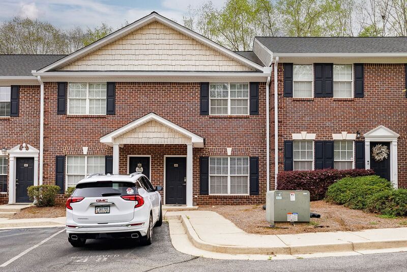 101 Wood Lake Dr in Athens, GA - Foto de edificio