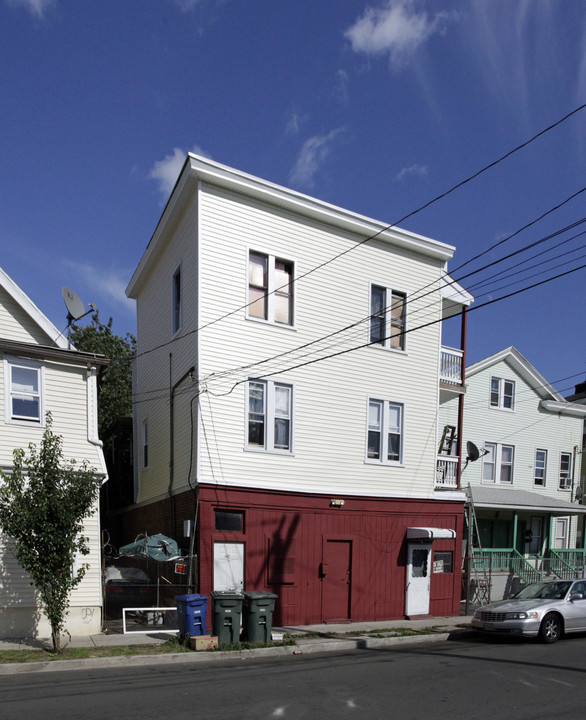 1240-1244 Pembroke St in Bridgeport, CT - Building Photo