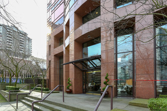 1500 Alberni St in Vancouver, BC - Building Photo - Building Photo