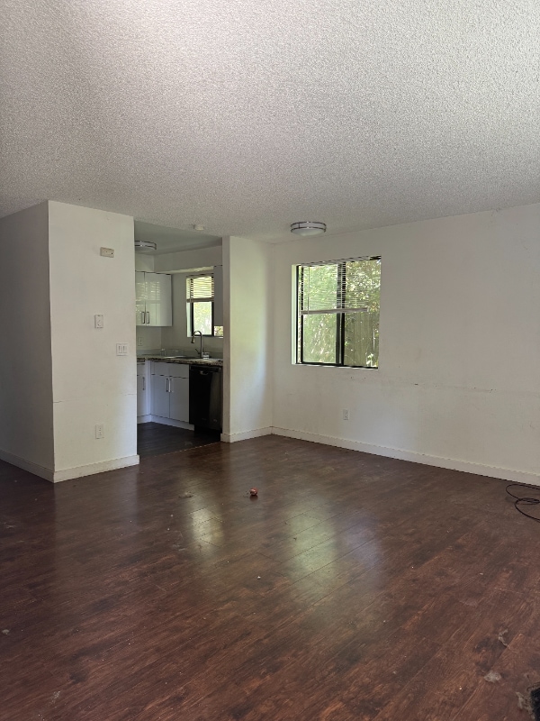 1408 Bellevue Way NE