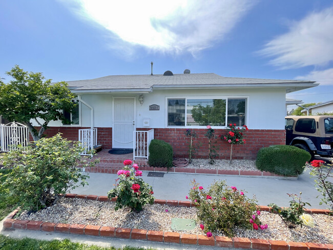 4521 Durfee Ave in Pico Rivera, CA - Building Photo - Building Photo