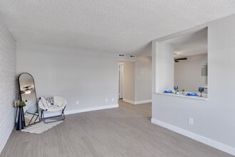 The Gaucho on Glendale Apartments in Phoenix, AZ - Building Photo - Interior Photo