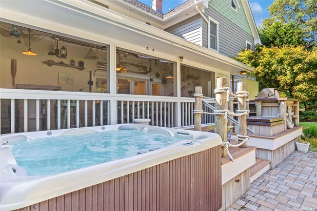 property at 105 Ole Jule Ln