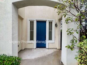 116 Burgundy Ct in Martinez, CA - Building Photo - Building Photo