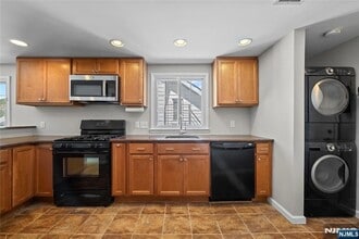 47 Morris Pl in Bloomfield, NJ - Foto de edificio - Building Photo