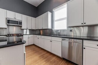 742 Cannen John Ln in Dallas, TX - Building Photo - Building Photo