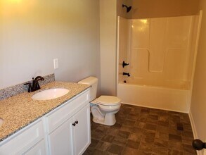 1627 Old Lake Rd in Lewisburg, TN - Building Photo - Building Photo