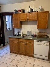 65 Lake Pl, Unit FirstFloor in New Haven, CT - Building Photo - Building Photo