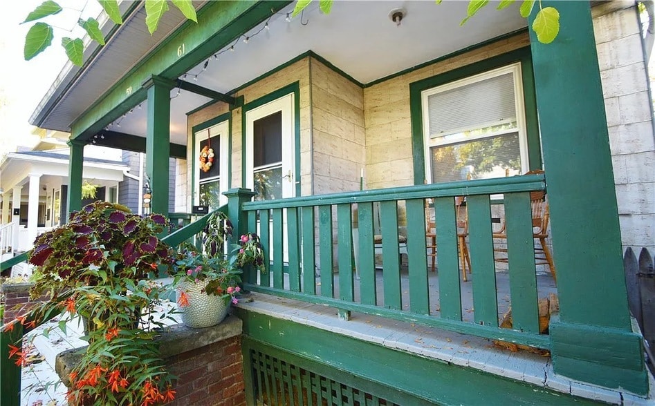 61 Morningside Park in Rochester, NY - Building Photo