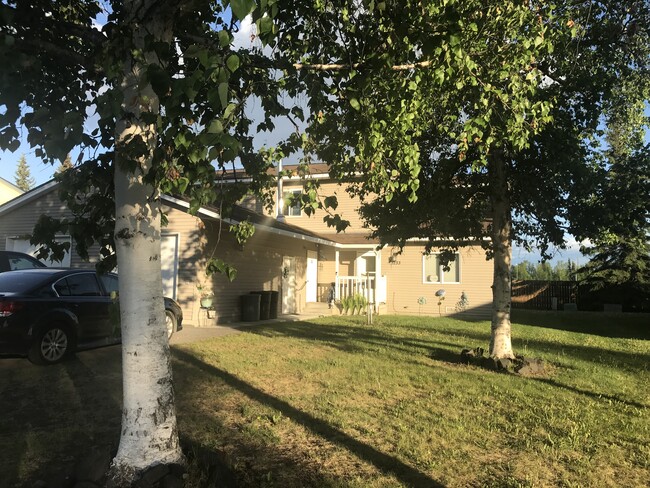 1233 Bainbridge Blvd, Unit Bainbridge Duplex in Fairbanks, AK - Building Photo - Building Photo