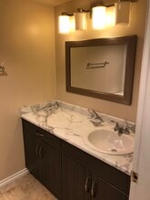 Diamond Head Apartments in Victoria, BC - Building Photo - Building Photo