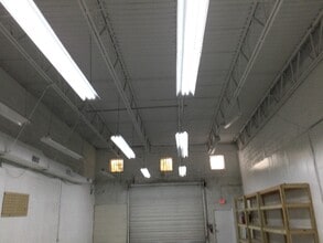 7400 NW 7th St in Miami, FL - Building Photo - Building Photo