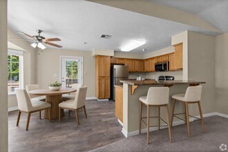 Arbor Ridge in Brentwood, CA - Foto de edificio - Building Photo